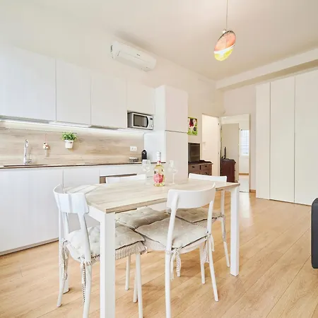 Apartament Splendido Loft In Cenisio - Daniele Mediolan